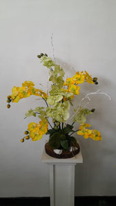 Artificial Floral Arrangement (h:75cm w:60cm)