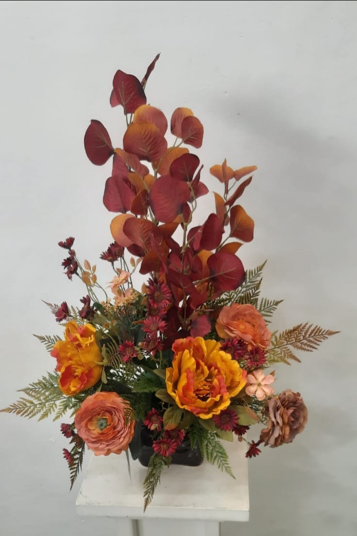 Artificial Floral Arrangement (h:60cm w:47cm)